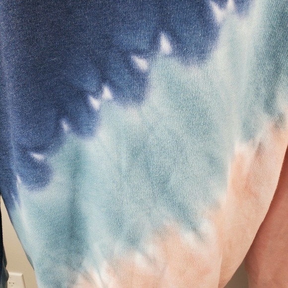 Victoria Secret PINK Tie Die Hoodie Sweatshirt Size M Blue Pink Kangaroo Pocket - Picture 11 of 13
